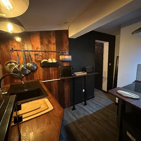 Appartement Room, Jacuzzi & Cinema House *