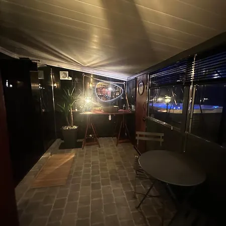 Room, Jacuzzi & Cinema House